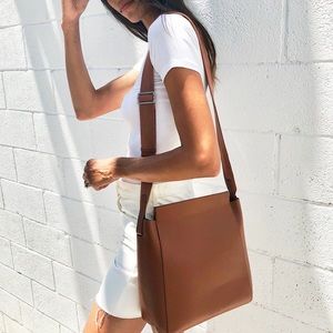 NEW• Everlane - The Form Bag